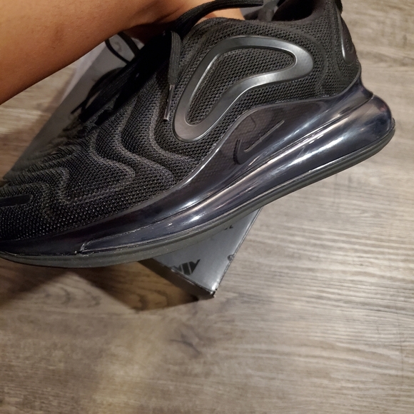 Nike Air Max 720 - Picture 4 of 6